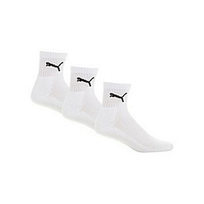Pack of three white short crew socks
